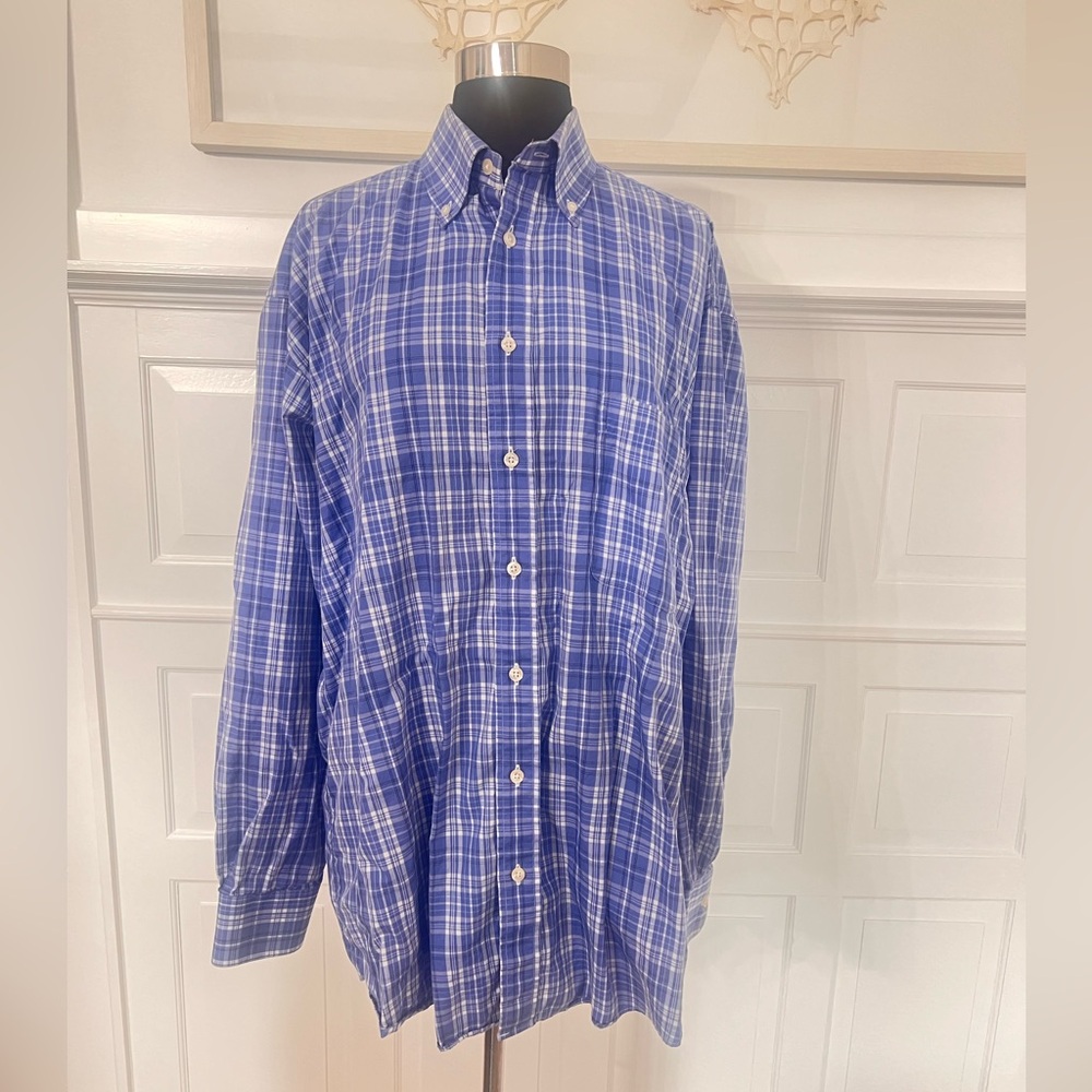 Burberry men’s button up long sleeve plaid dress shirt size large.